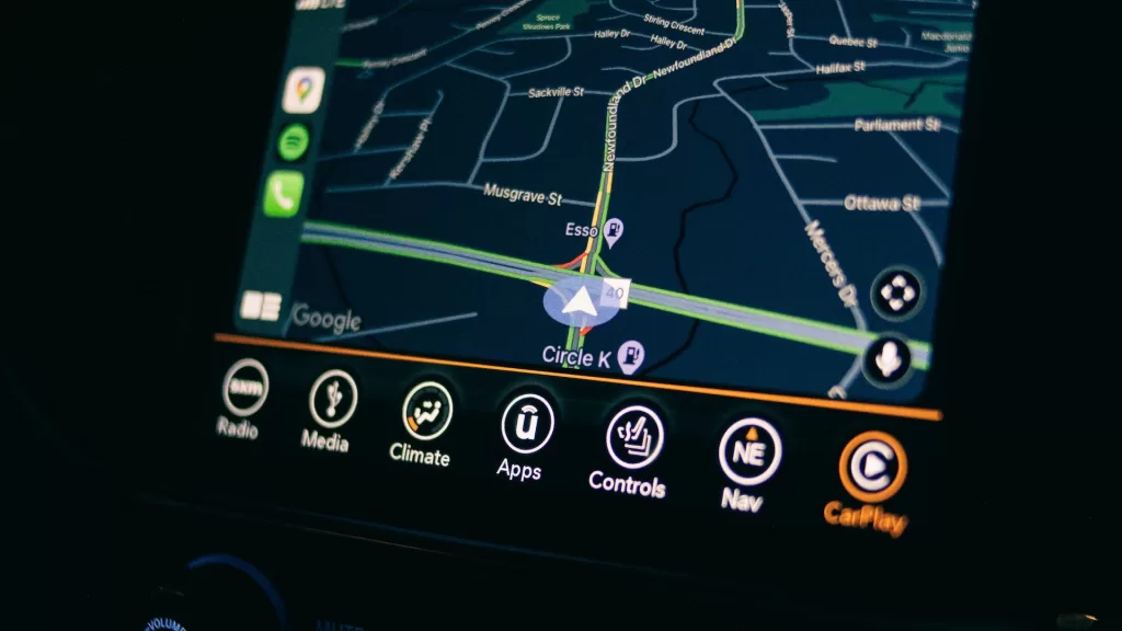 Image of a GPS device installed in a vehicle