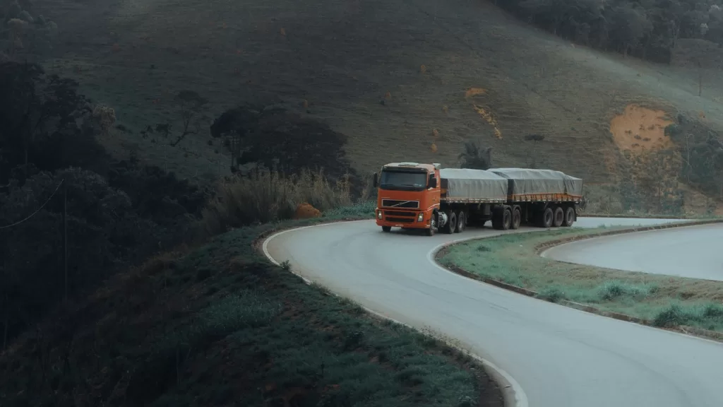 Image of a truck to denote GPS tracker for commercial vehicles